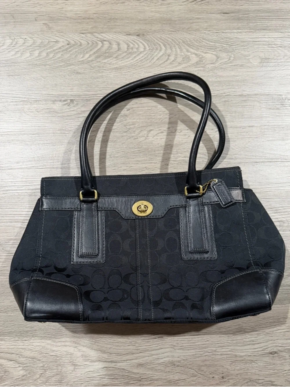 Coach Purse: 11063 Black Hampton Black‎ Signature Canvas Shoulder Tote Turnlock
